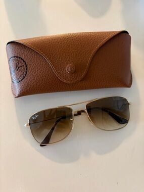 Ray-Ban Gold Frame Brown Gradient Lens Aviator Sunglasses
